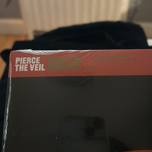 Pierce the Veil Pass the Nirvana (LIVE) Sides A & B 7” VIP Limited Edition Vinyl - Picture 3 of 9